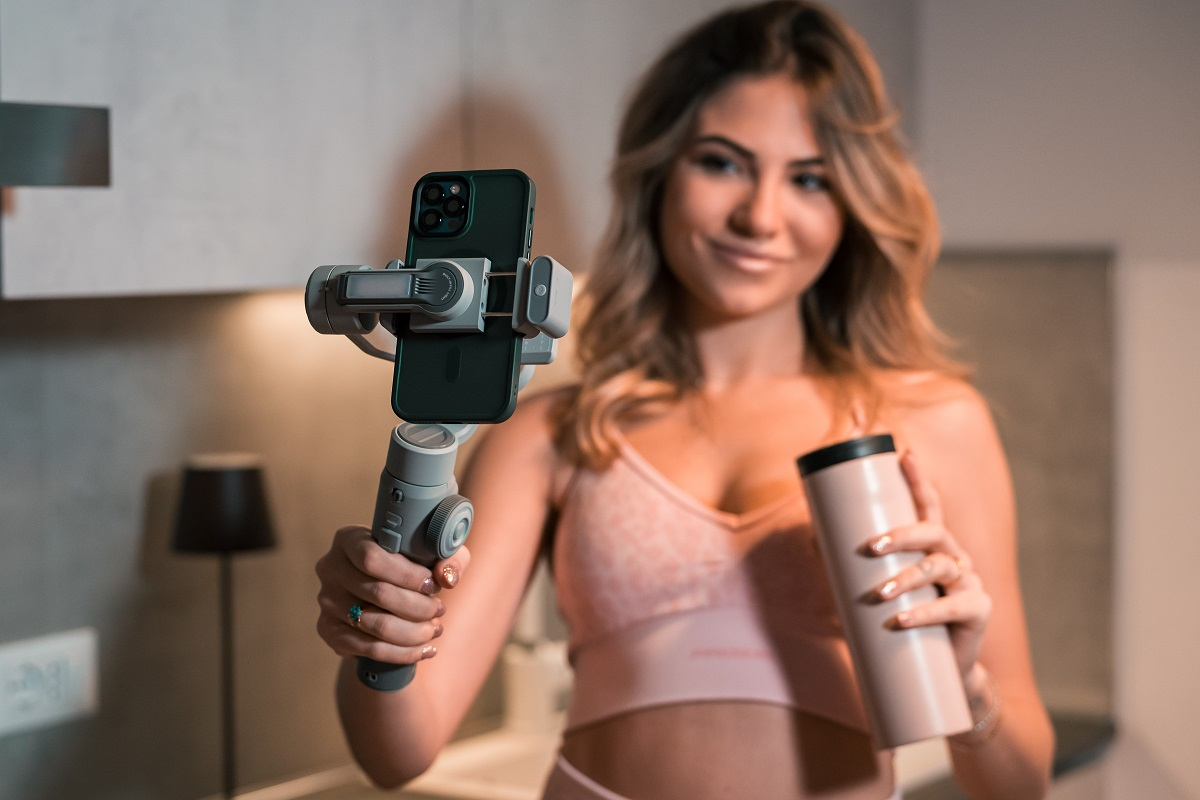 Zhiyun Cinepeer Smooth 5E Will Elevate Your Smartphone Videography