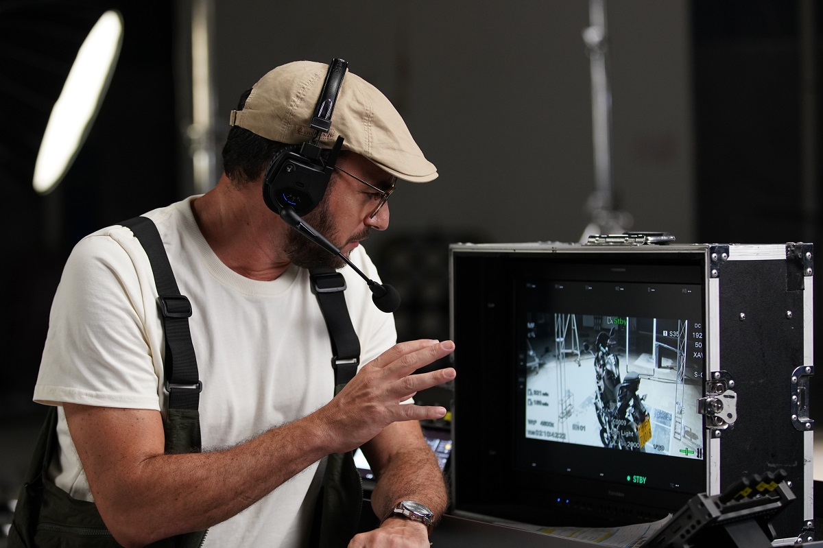 Saramonic‘s Next-Gen WiTalk9 Intercom Headset System Enhances Team Talks