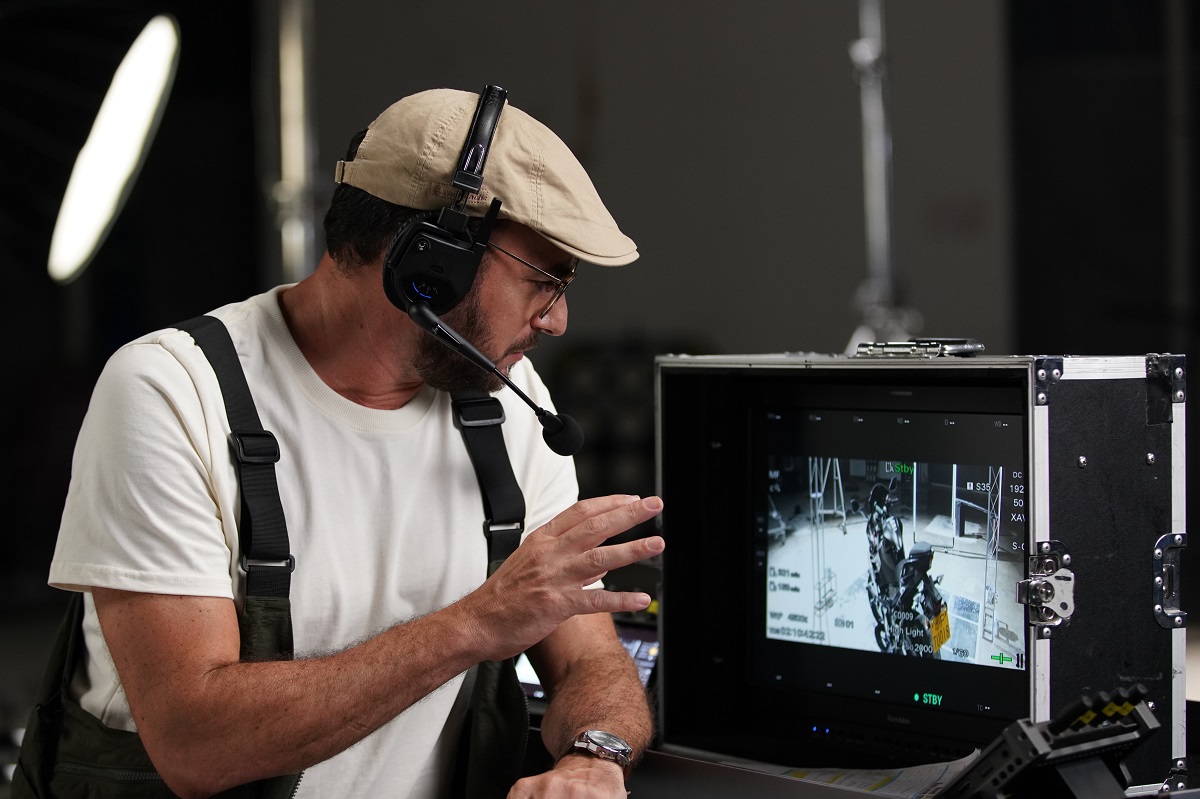 Saramonic‘s Next-Gen WiTalk9 Intercom Headset System Enhances Team Talks